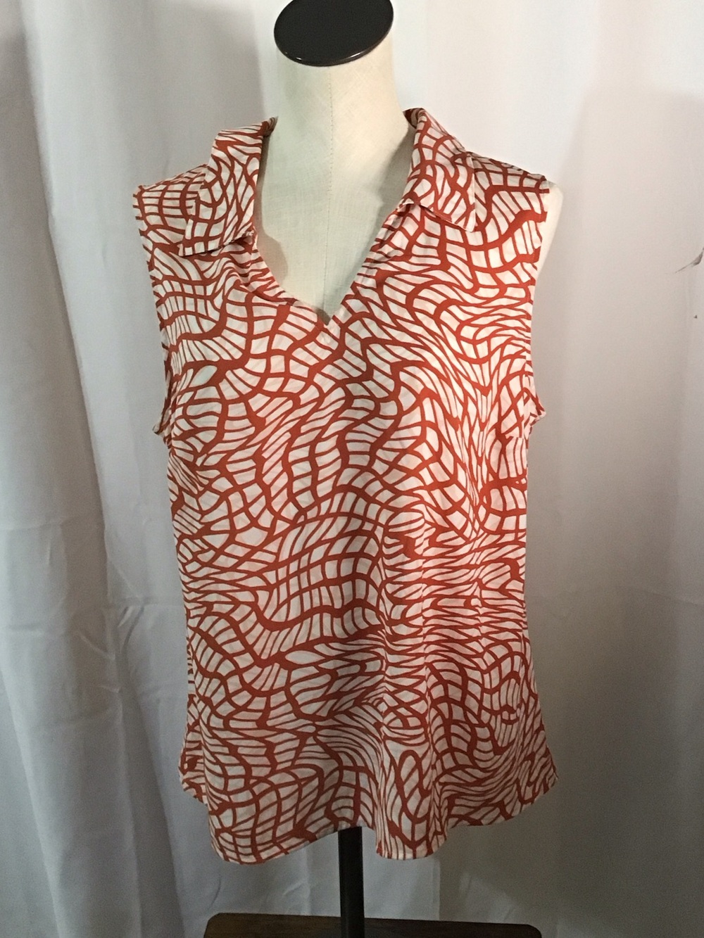 CAbi Orange and White Abstract Collarless V-Neck Sleeveless Camisole